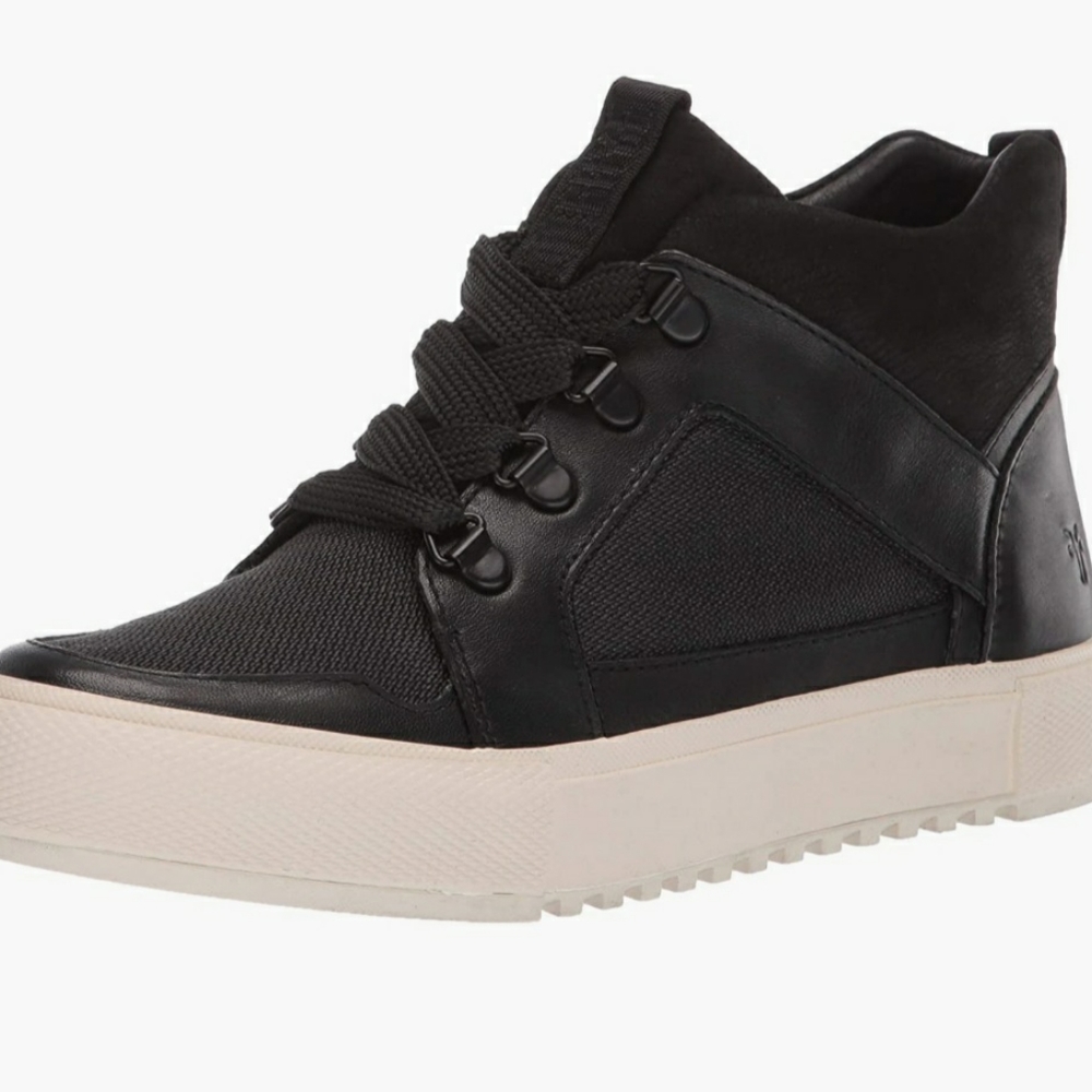 Frye Gia Lug Trail Sneaker  Like New! 6.5